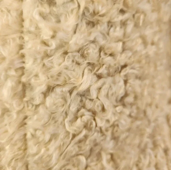 ||GAP|| fur vest - Picture 5 of 6